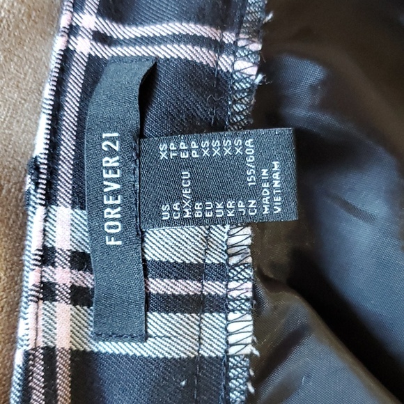 Forever21 plaid miniskirt size XS - Picture 3 of 3